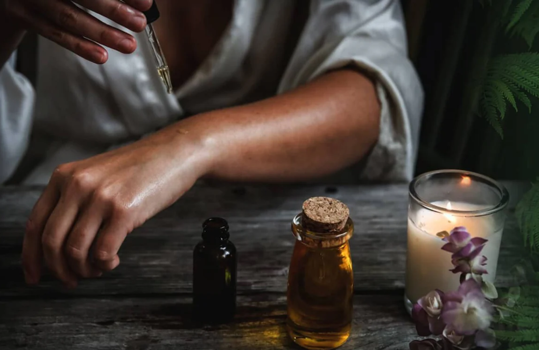 Nature vs. Lab: Why Pure Botanical and Essential Oils Outshine Synthetic Creams for Healthy Skin